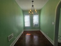 Building Photo - 725 J