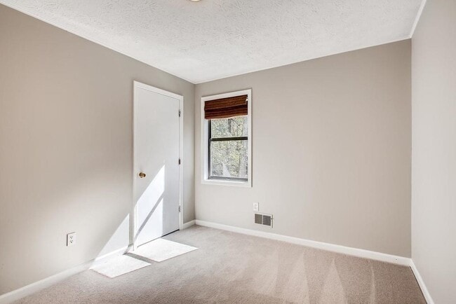 Building Photo - 2274 Turtle Landing