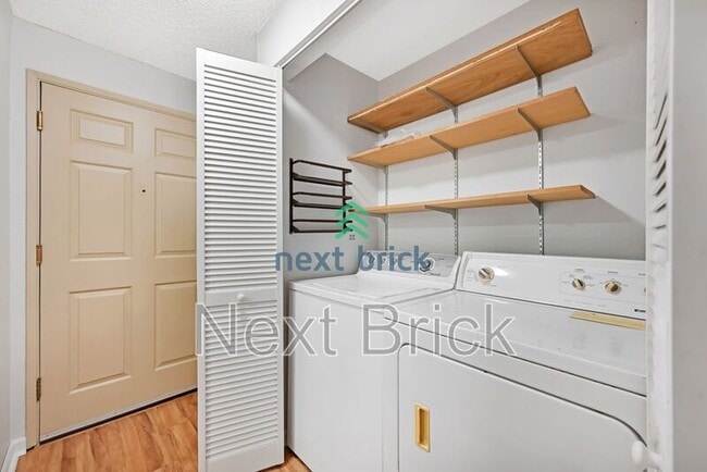 Building Photo - 10501 8th Ave NE