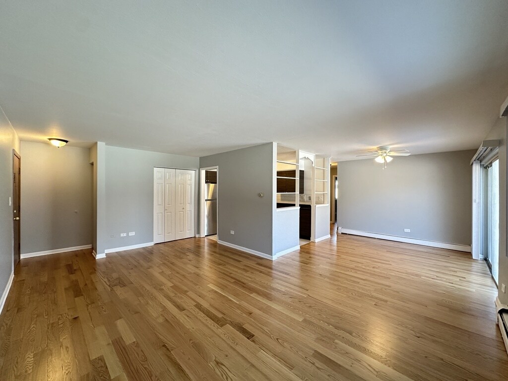 Building Photo - 1639 Oakwood Ave