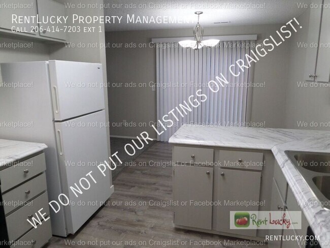 Building Photo - 33029 22nd Pl S