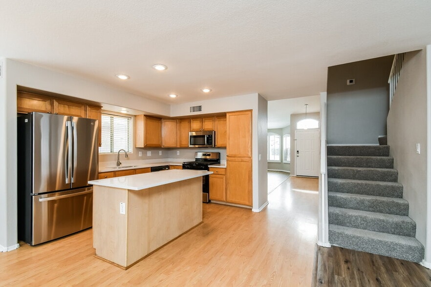 Building Photo - 1766 E Tyson St