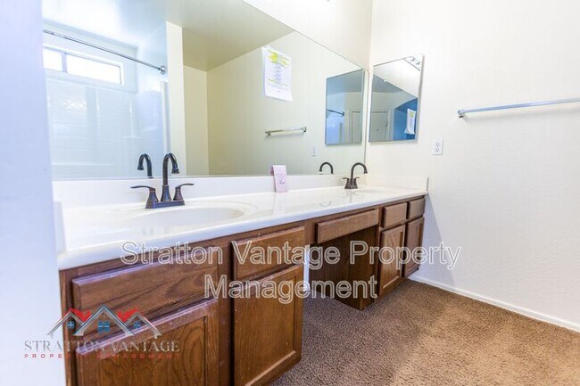 Building Photo - 2234 W Pima Ave