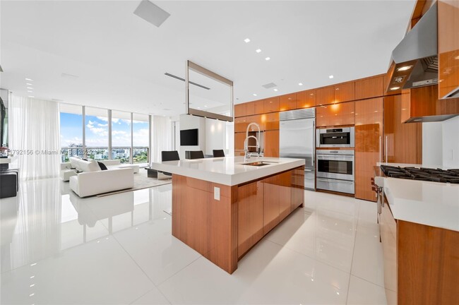 Building Photo - 9701 Collins Ave