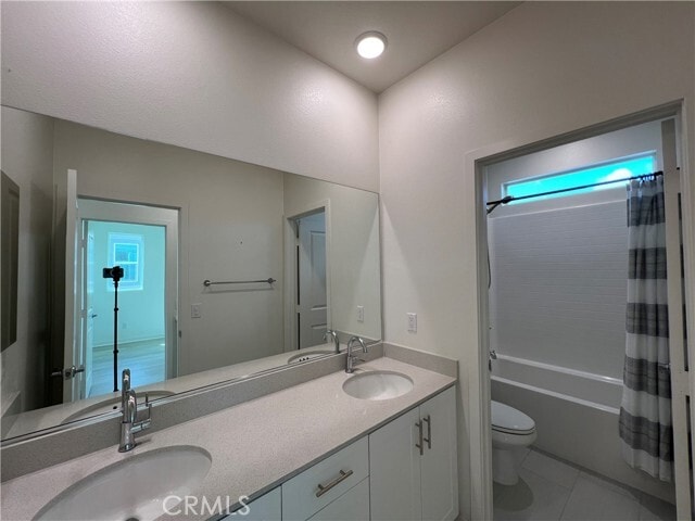 Building Photo - 2657 E Clara Ln