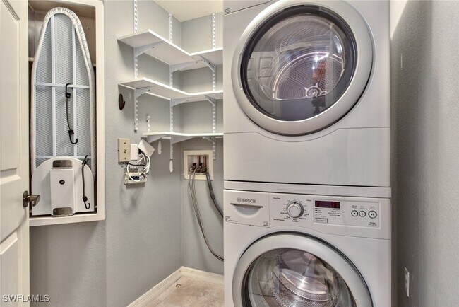 Building Photo - 20170 Estero Gardens Cir