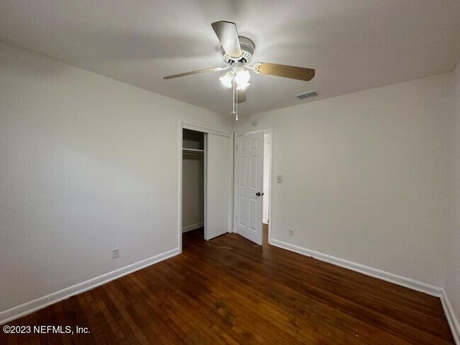 Building Photo - 3427 Rogero Rd