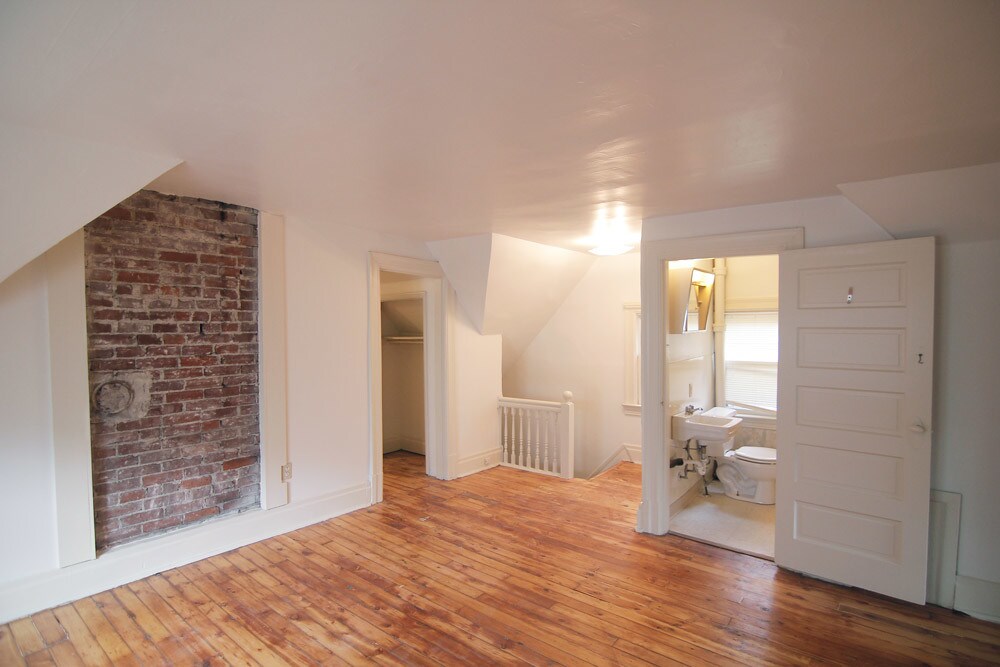 Building Photo - 303 West St