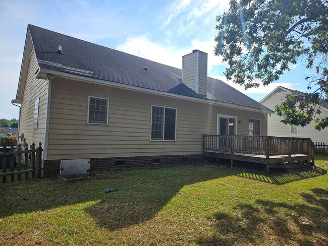 Building Photo - NEW LISTING!!!!!