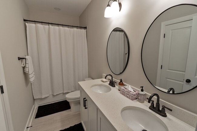 Building Photo - Available June 1, 2026