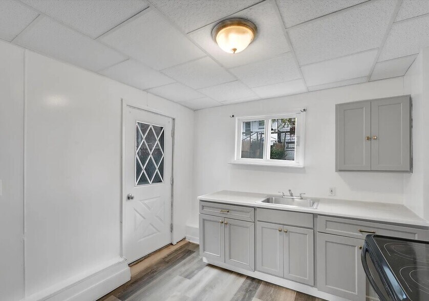 Building Photo - 18 S Lehigh St