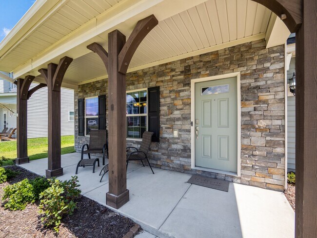 Building Photo - 509 Romper Rd