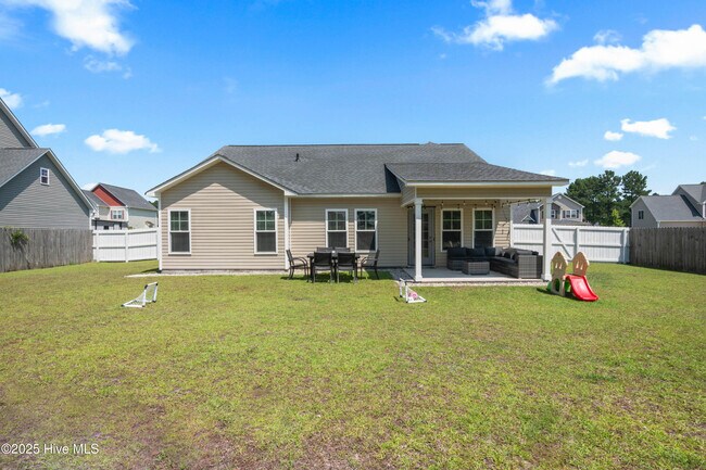 Building Photo - 162 Pamlico Drive