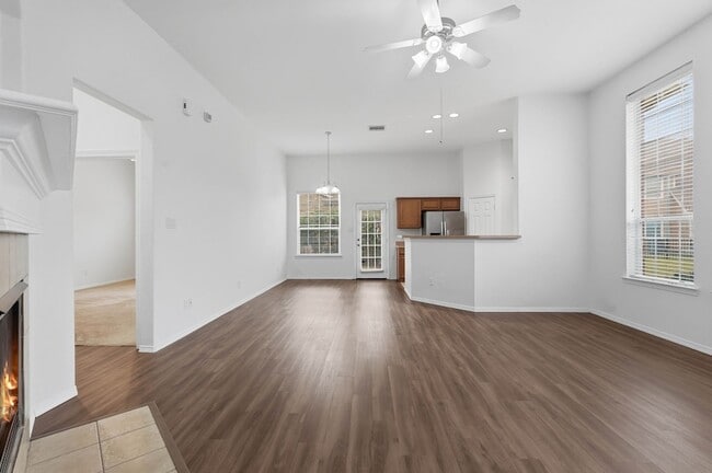 Building Photo - 18612 Syndee Loch Ct