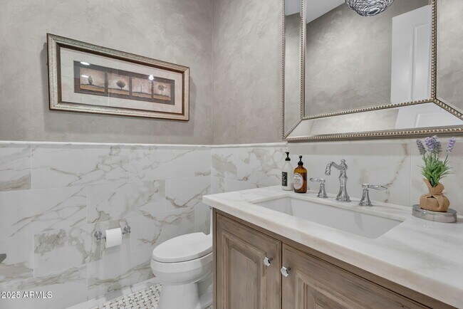 Building Photo - 3507 North 39th Pl