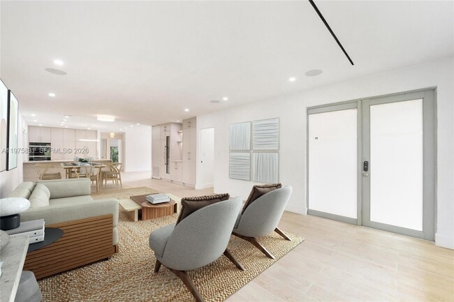 Building Photo - 555 NE 52nd Terrace