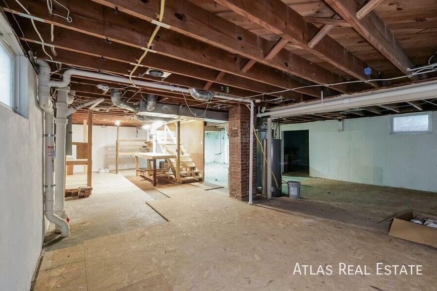 Building Photo - 4631 W 62nd Terrace