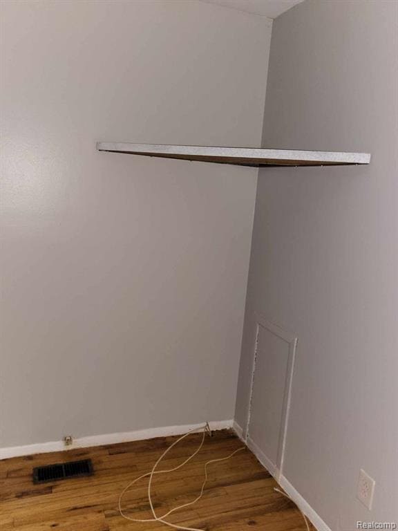 Building Photo - 1342 S Linville Ave