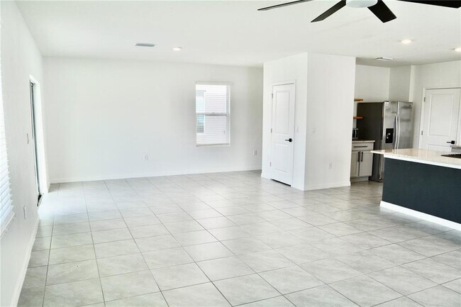 Building Photo - 34110 Jasper Stone Dr