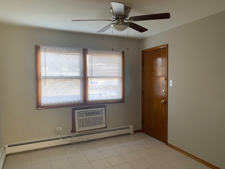 Building Photo - 9720 Ravinia Ct