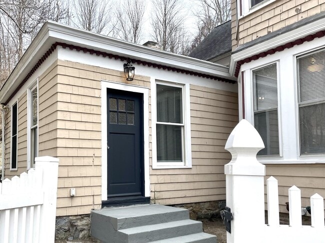 Building Photo - 611 NY-22