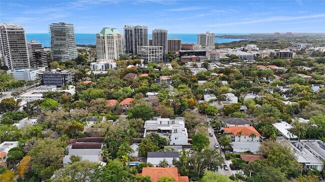 Building Photo - 3075 Mary St