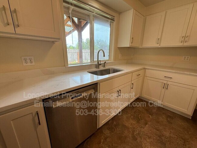 Building Photo - 1634 SW Knollbrook Pl