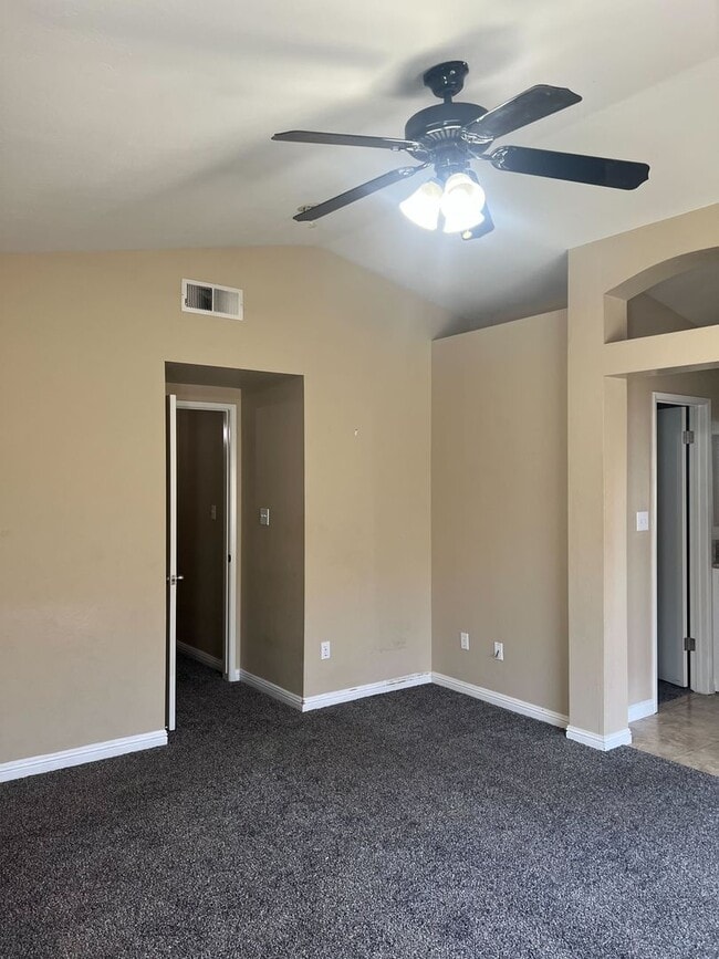 Building Photo - 4326 Stride Way