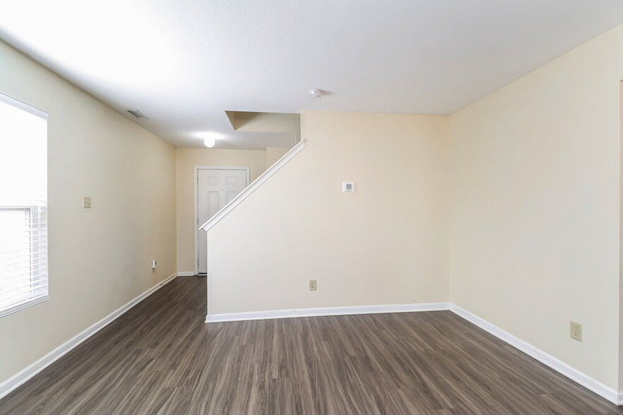 Building Photo - 1018 Allegiance Dr