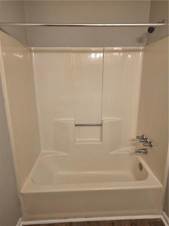 Building Photo - 1225 Oakplace Dr SW