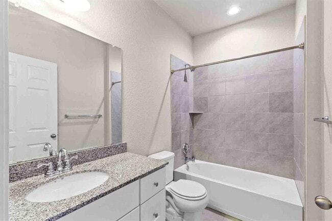 Building Photo - 11724 Saddle Rock Dr