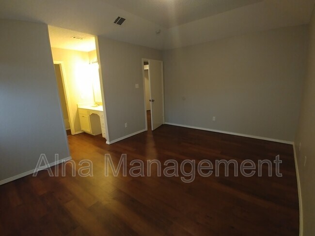 Building Photo - 6461 Whitehurst Dr