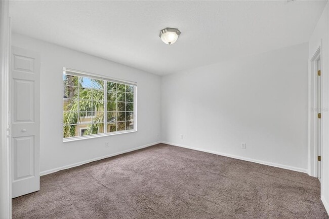 Building Photo - 10737 Keys Gate Dr