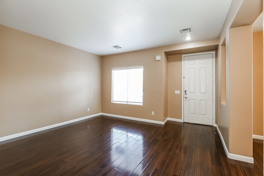 Building Photo - 5523 Amy Lynn St