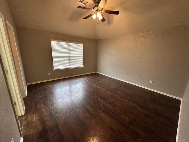 Building Photo - 6020 SE 86th St