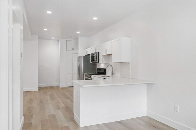 Building Photo - 1 Higgins St