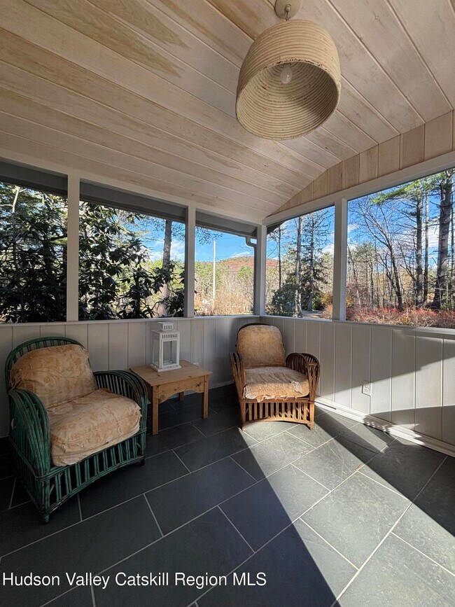 Building Photo - 299 Wittenberg Rd