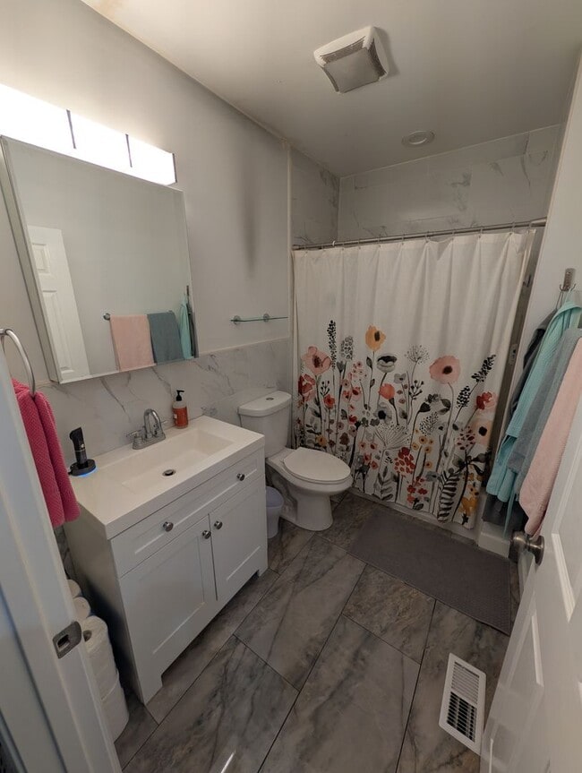 Building Photo - AM-Moffat LLC