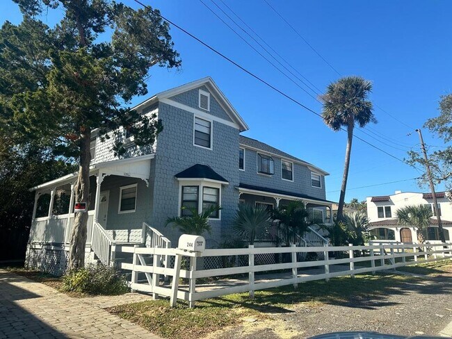 Building Photo - 244 Lexington Dr