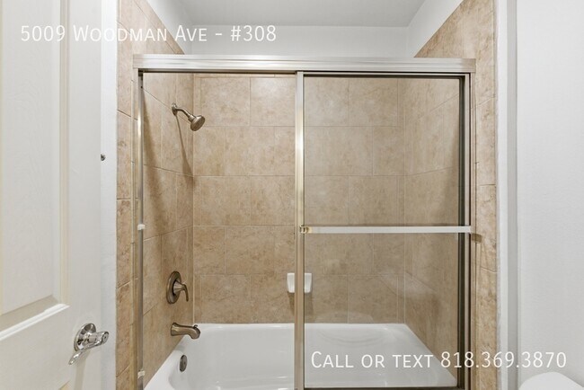 Building Photo - 5009 Woodman Ave