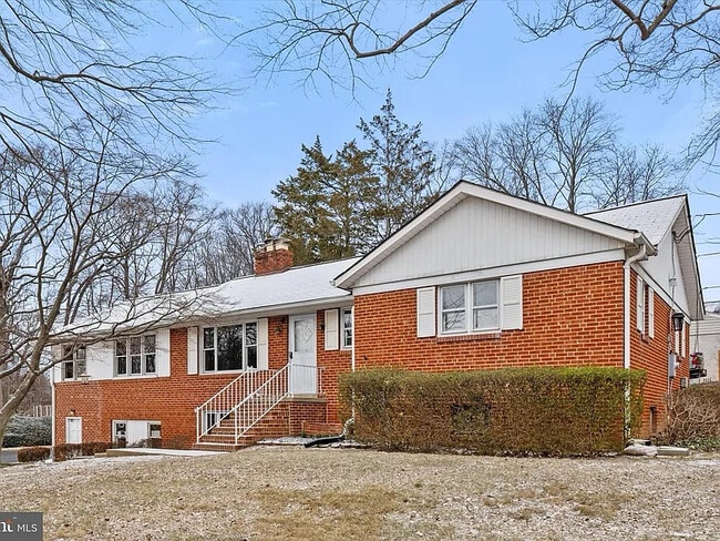 Building Photo - 5801 Lane Dr