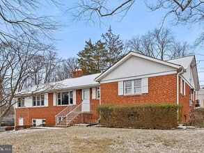 Building Photo - 5801 Lane Dr