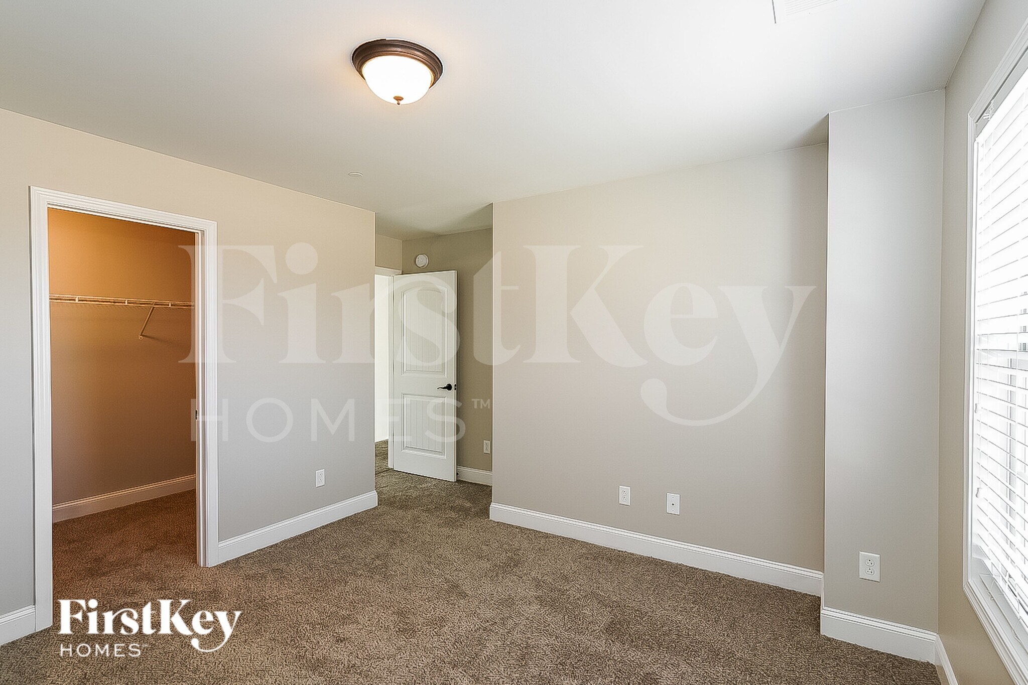 Building Photo - 2002 Azalea Ct