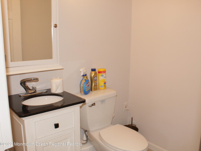 Building Photo - 5002 Trotters Way