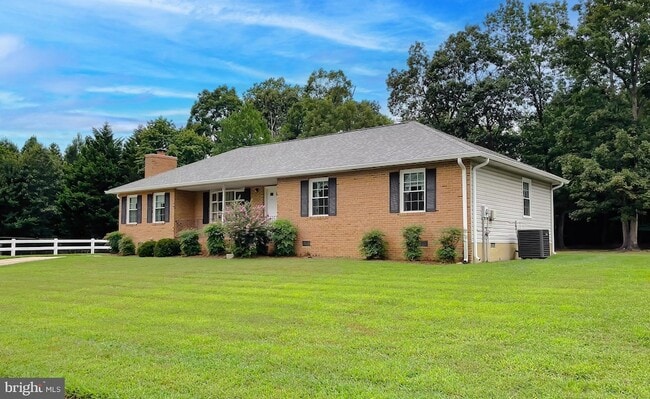 Building Photo - 109 Morris Dr