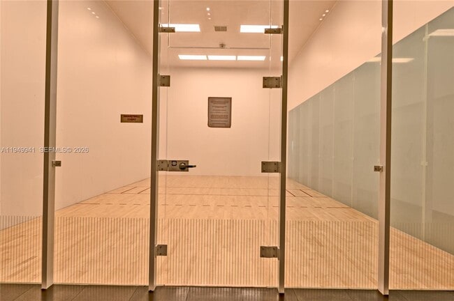 Building Photo - 1600 NE 1st Ave