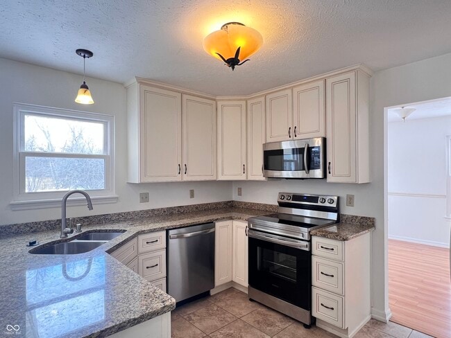 Building Photo - 1157 Aqueduct Way