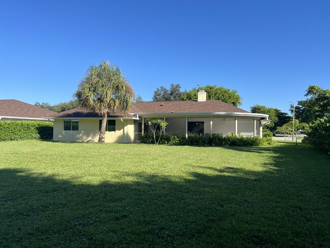 Building Photo - Updated 3-Bedroom Home with Spacious Yard ...