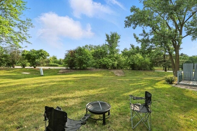 Building Photo - 2621 Wingate Ct