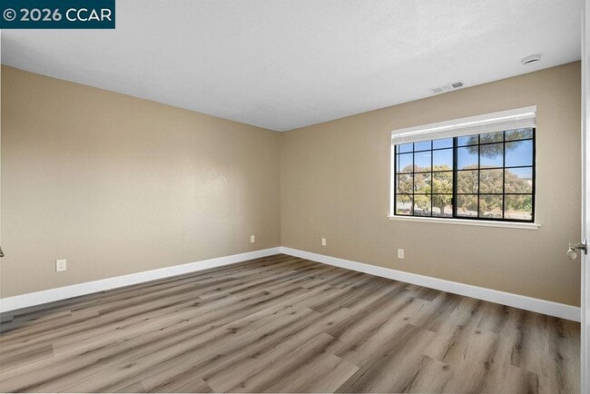 Building Photo - 109 Devonwood